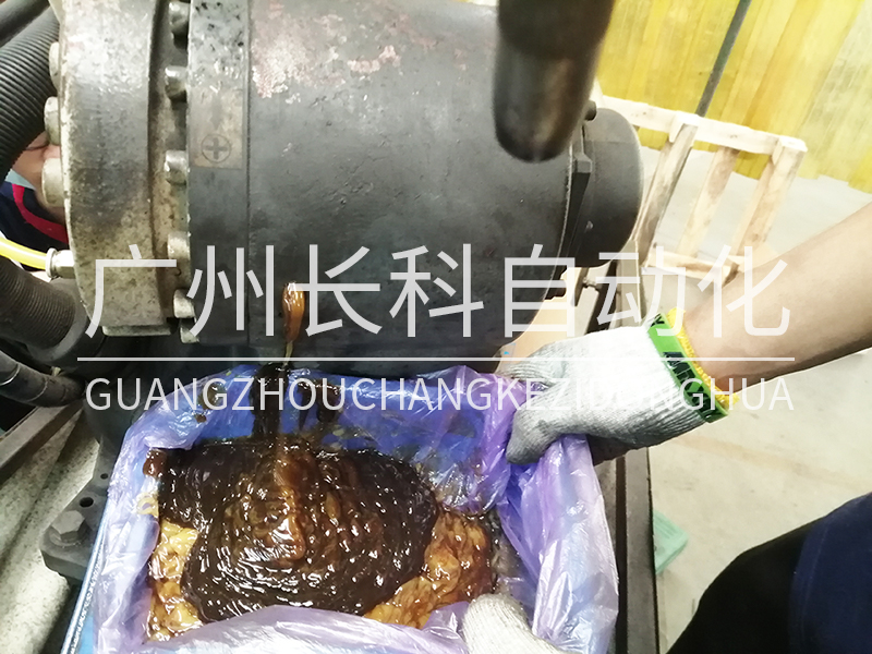 松下焊接機器人保養 松下焊接機器人更換潤滑油